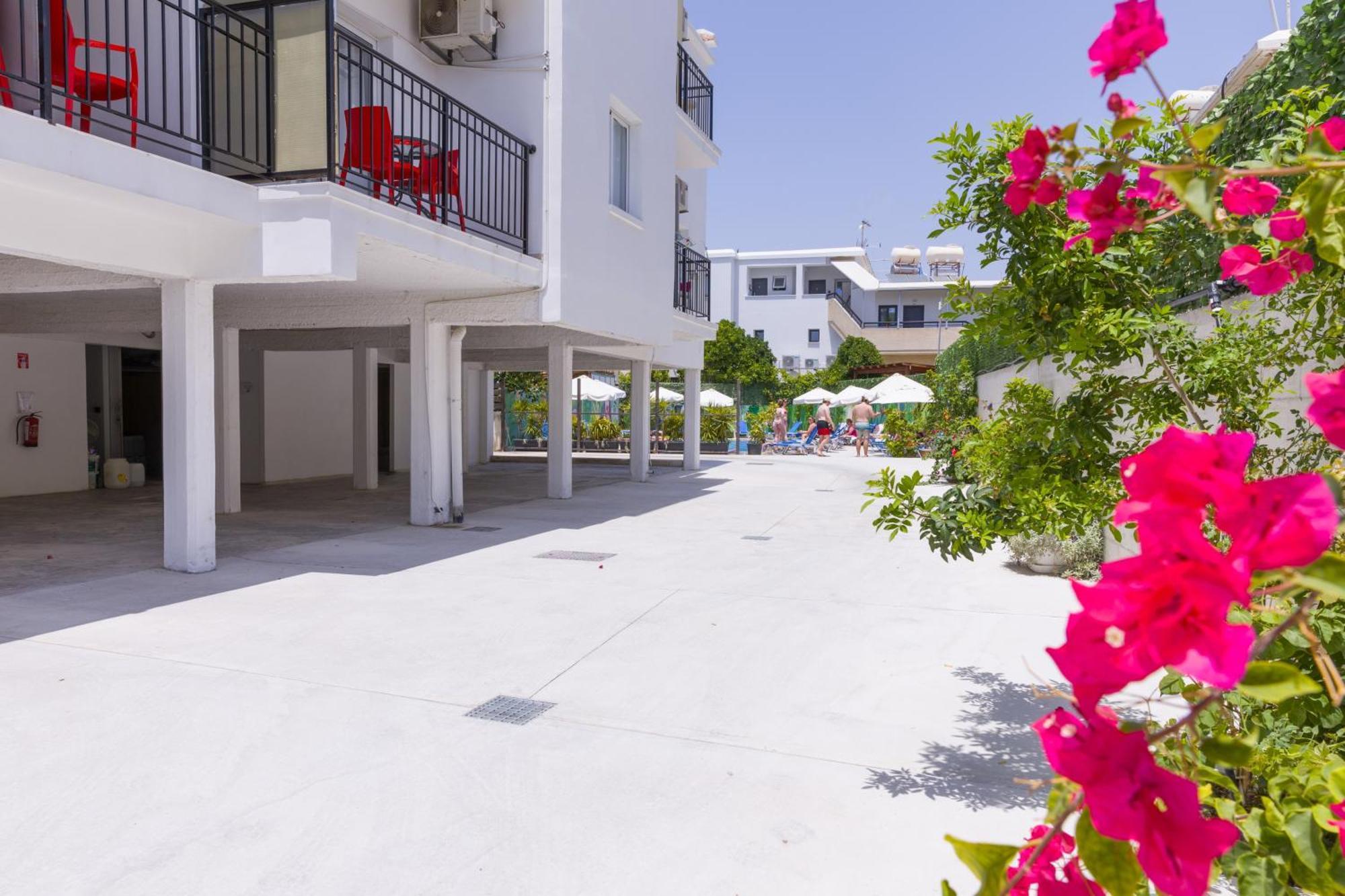 阿莱科斯公寓式酒店 Paphos 外观 照片
